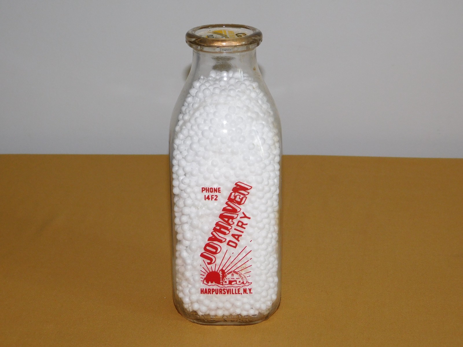 VINTAGE OLD 1950 JOYHAVEN DAIRY HARPURSVILLE NY   1 ONE QUART MILK BOTTLE