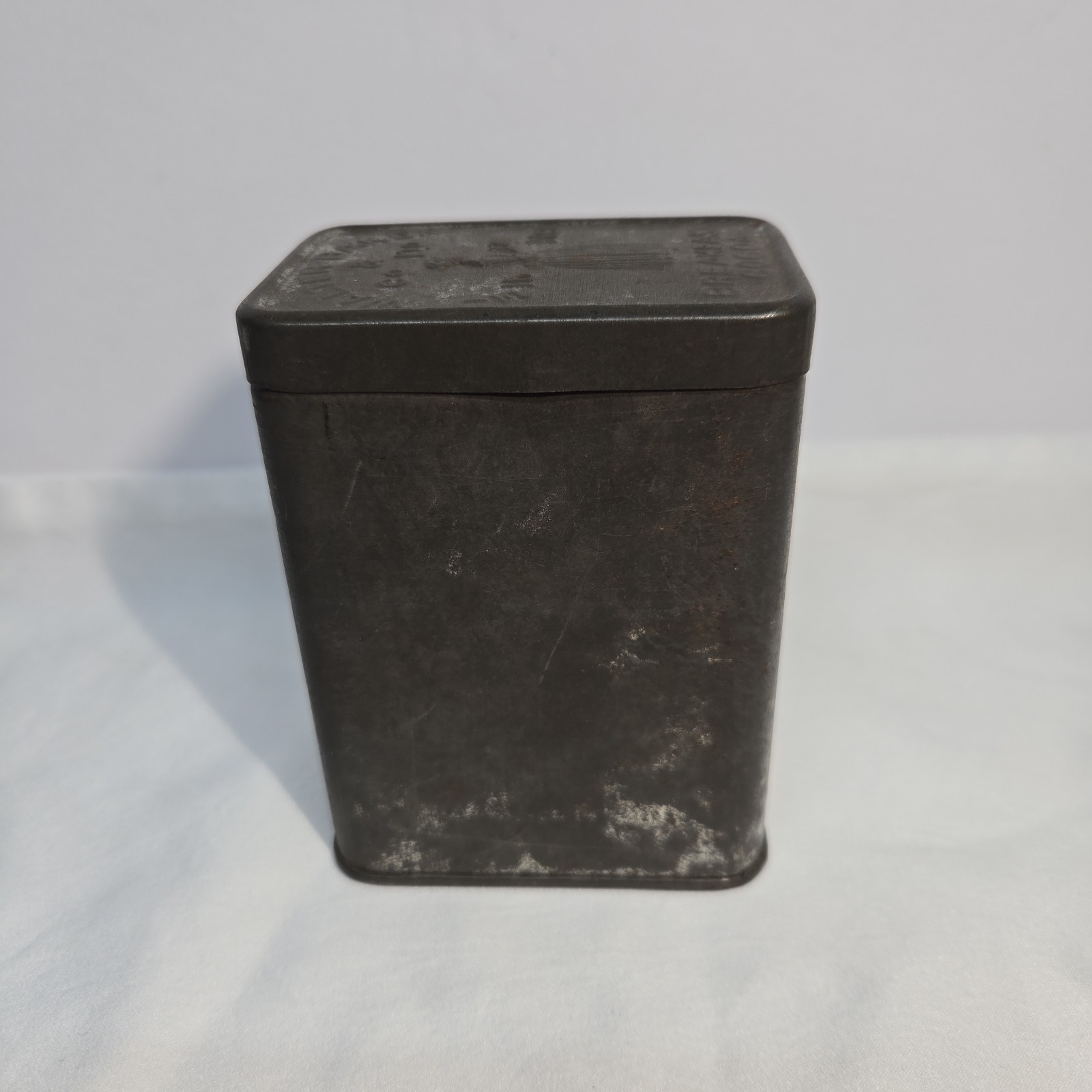 Vintage Walter Baker & Co. Ltd Breakfast Cocoa Tin 1/2 Lb Rectangular with Lid
