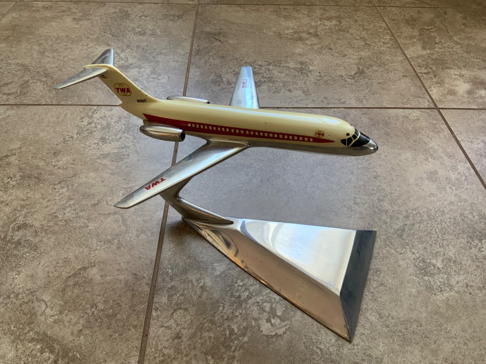 VTG 1960’s Riffe Models TWA McDonnell Douglas DC-9 Diecast - Made in KANSAS, US