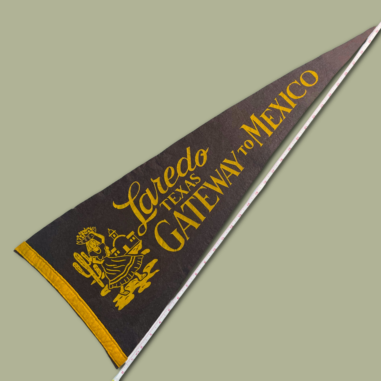 Vintage 1945 Laredo Texas Pennant NOS Deadstock Gateway to Mexico Jumbo 30