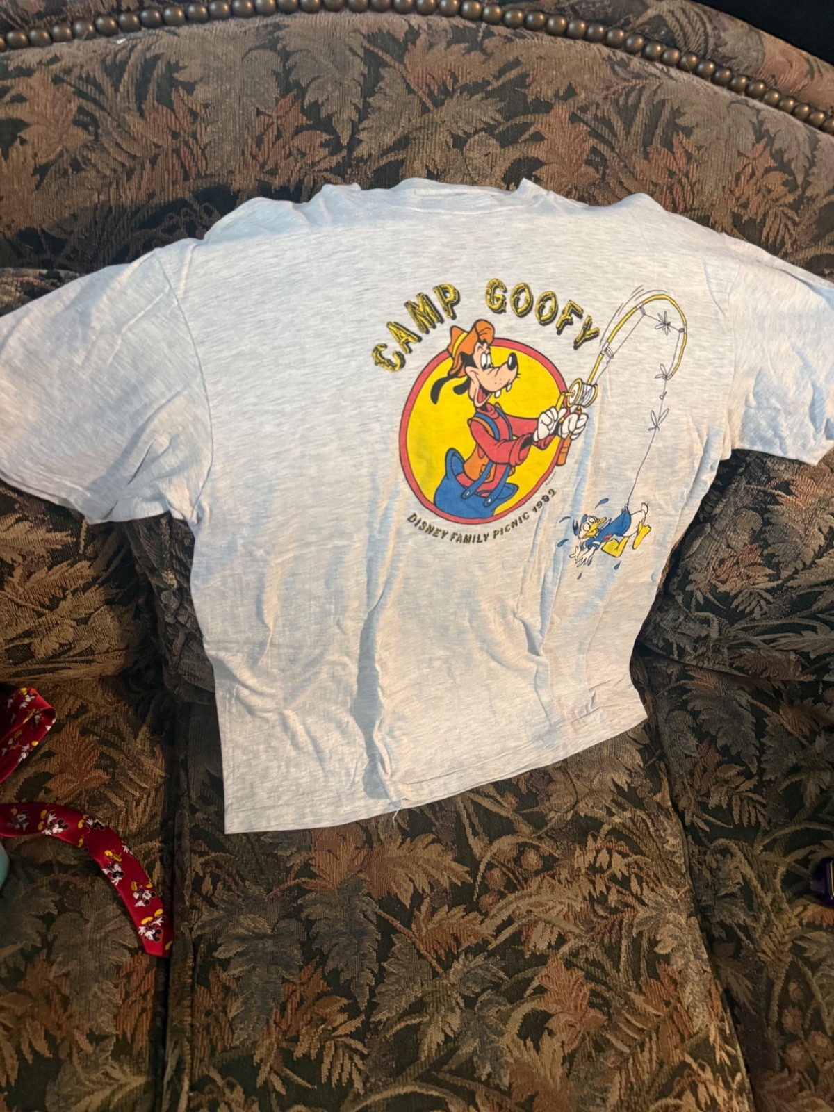 ⁠Vintage 1992 Disney Family Picnic Camp Goofy T Shirt Large USA Made Hanes Beefy