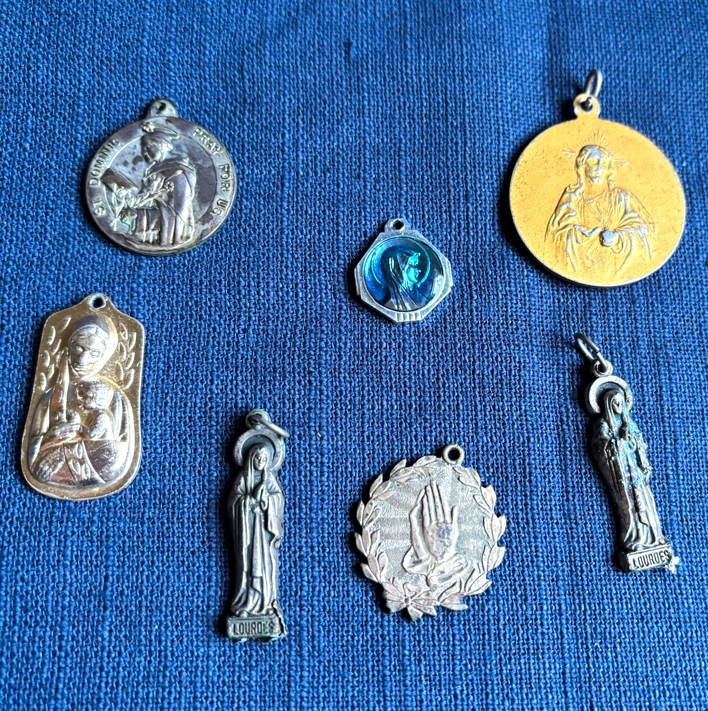 Lot of 8 vintage Christian/Catholic Medals & Pendants