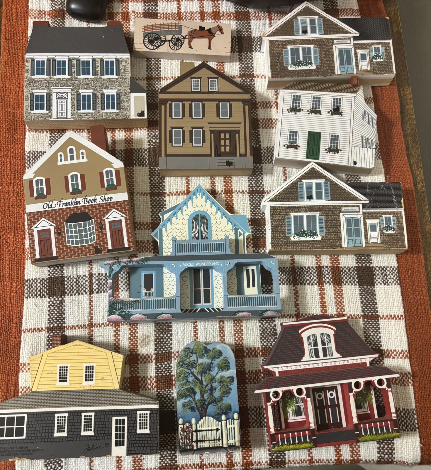 The Cat's Meow Wood Shelf Sitters Mixed Lot 11 pieces(Damaged backs)