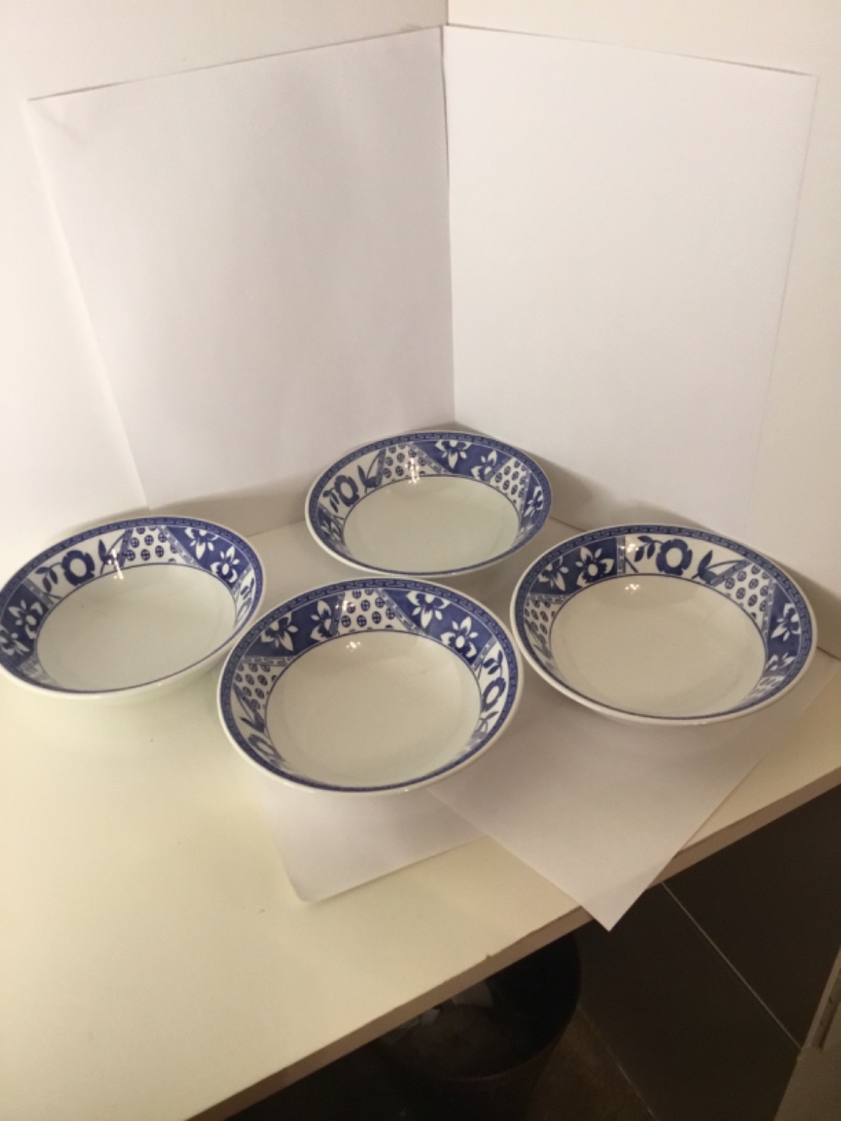 Johnson Brothers Portland Soup Cereal Bowls set of 4 very good condition