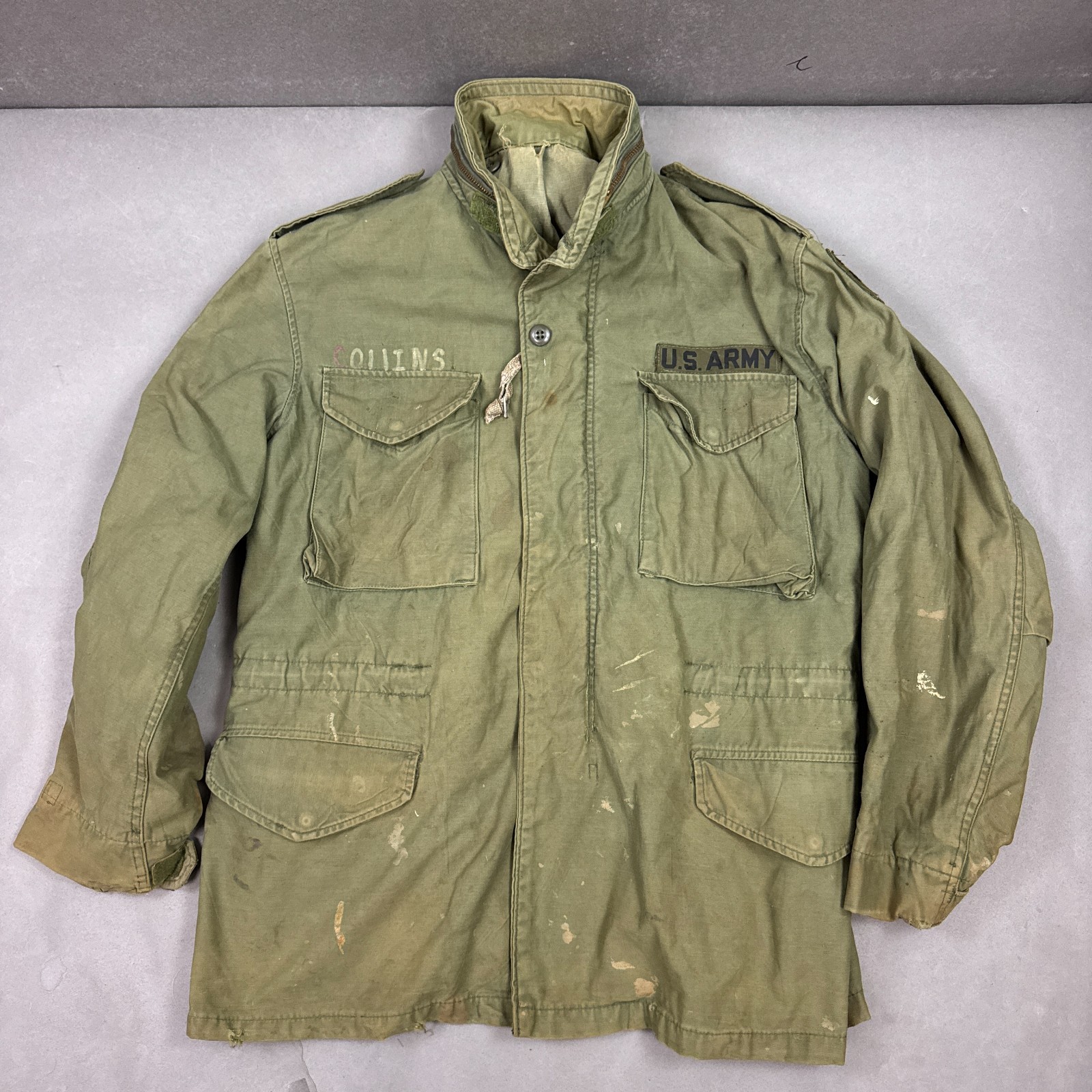 US Military Jacket Mens Medium Green Field Coat Cold Weather 80s OG 107 Distress