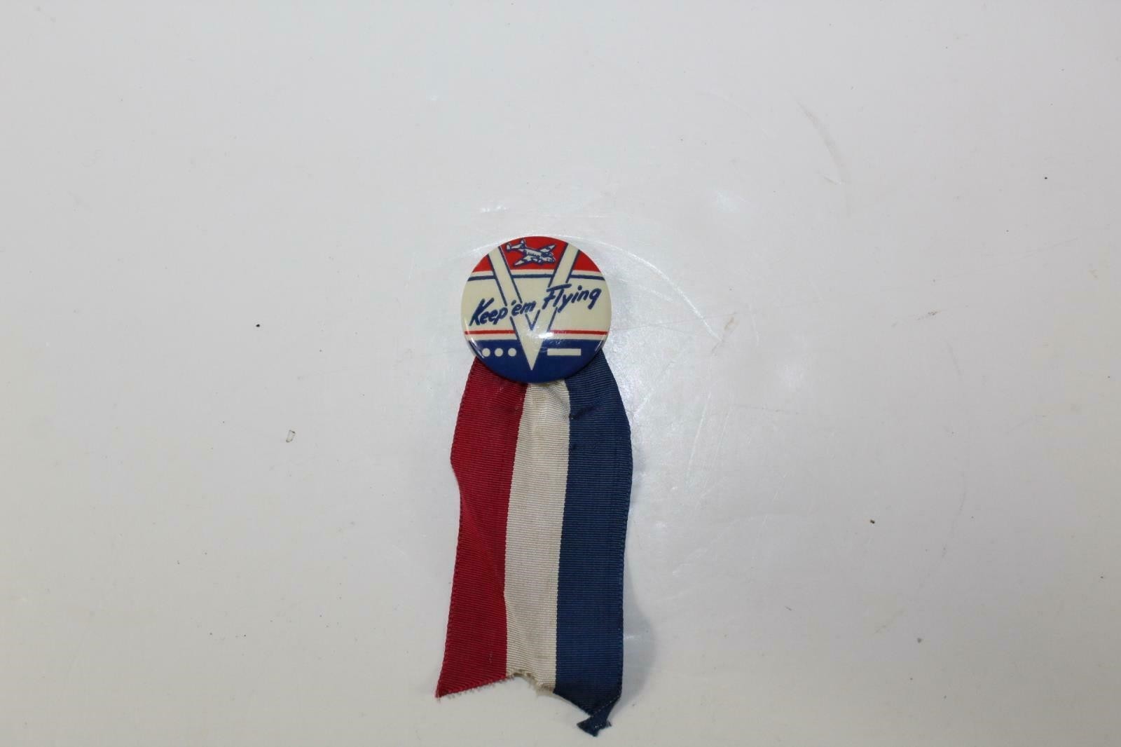  WWII Keep'em Flying Button Pin with Ribbon Vintage Collectible