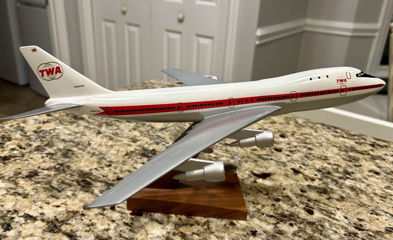 Vintage 747 TWA ‘Twin Golden Globe’ Air Jet Advance Model