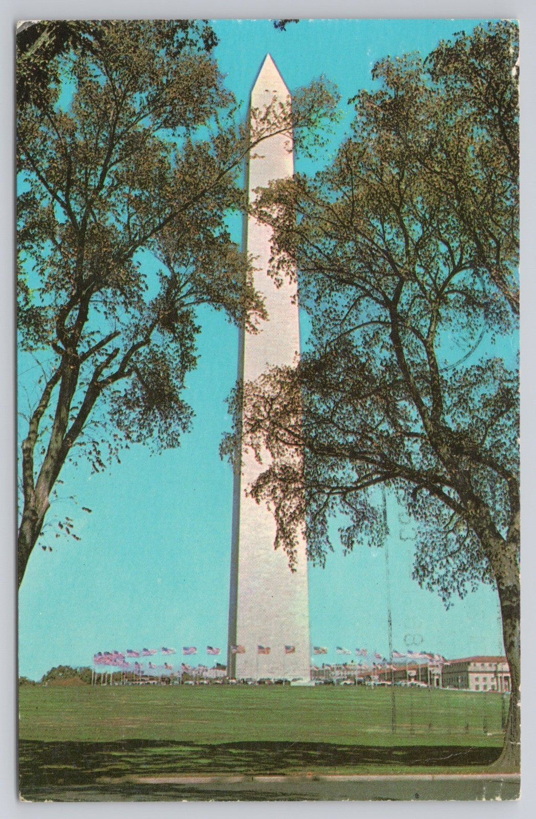 Postcard The Washington Monument. Washington DC c1968