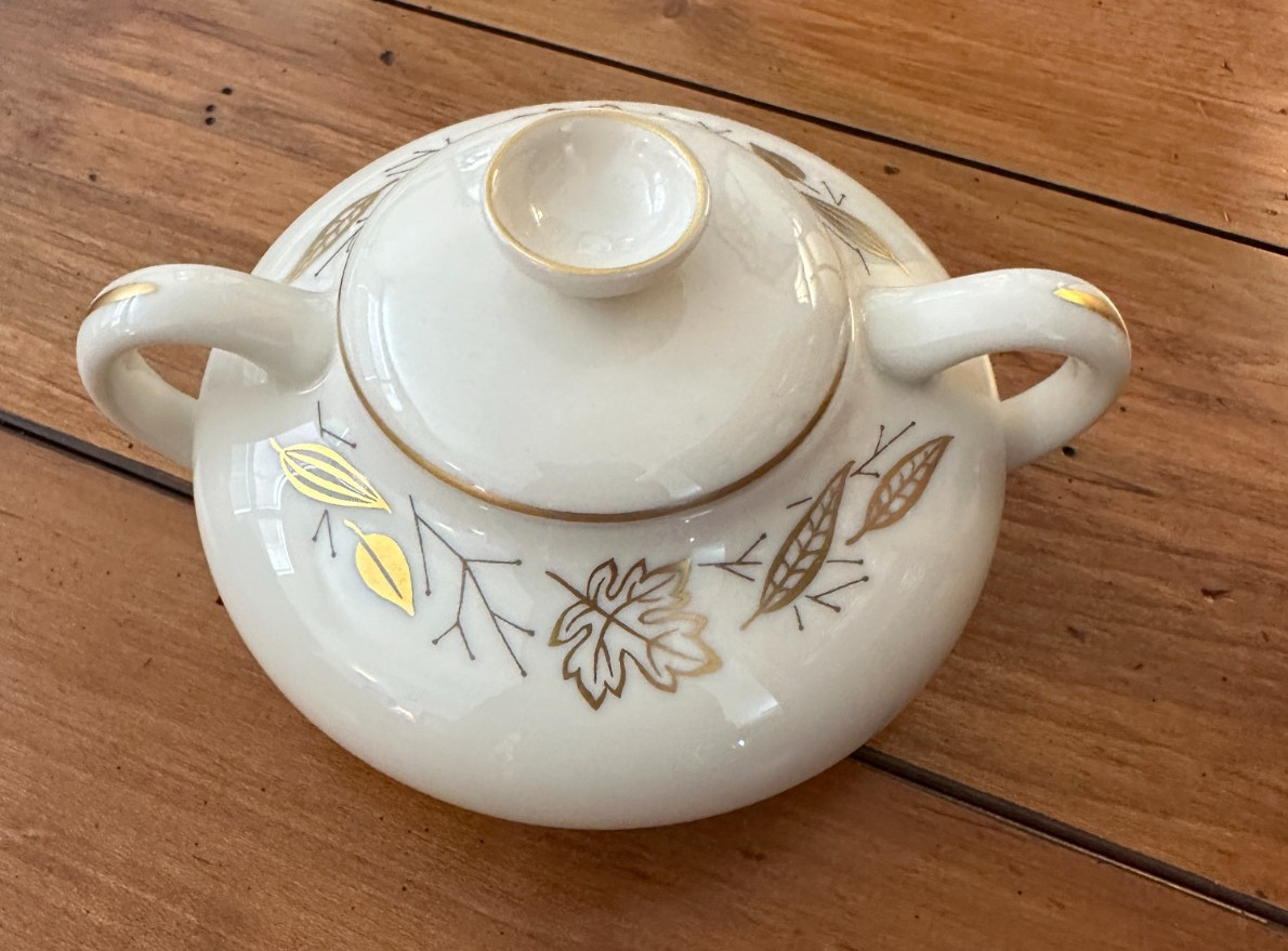 Franciscan Gold Leaves Sugar Bowl with Lid – Vintage MCM  - Perfect Condition