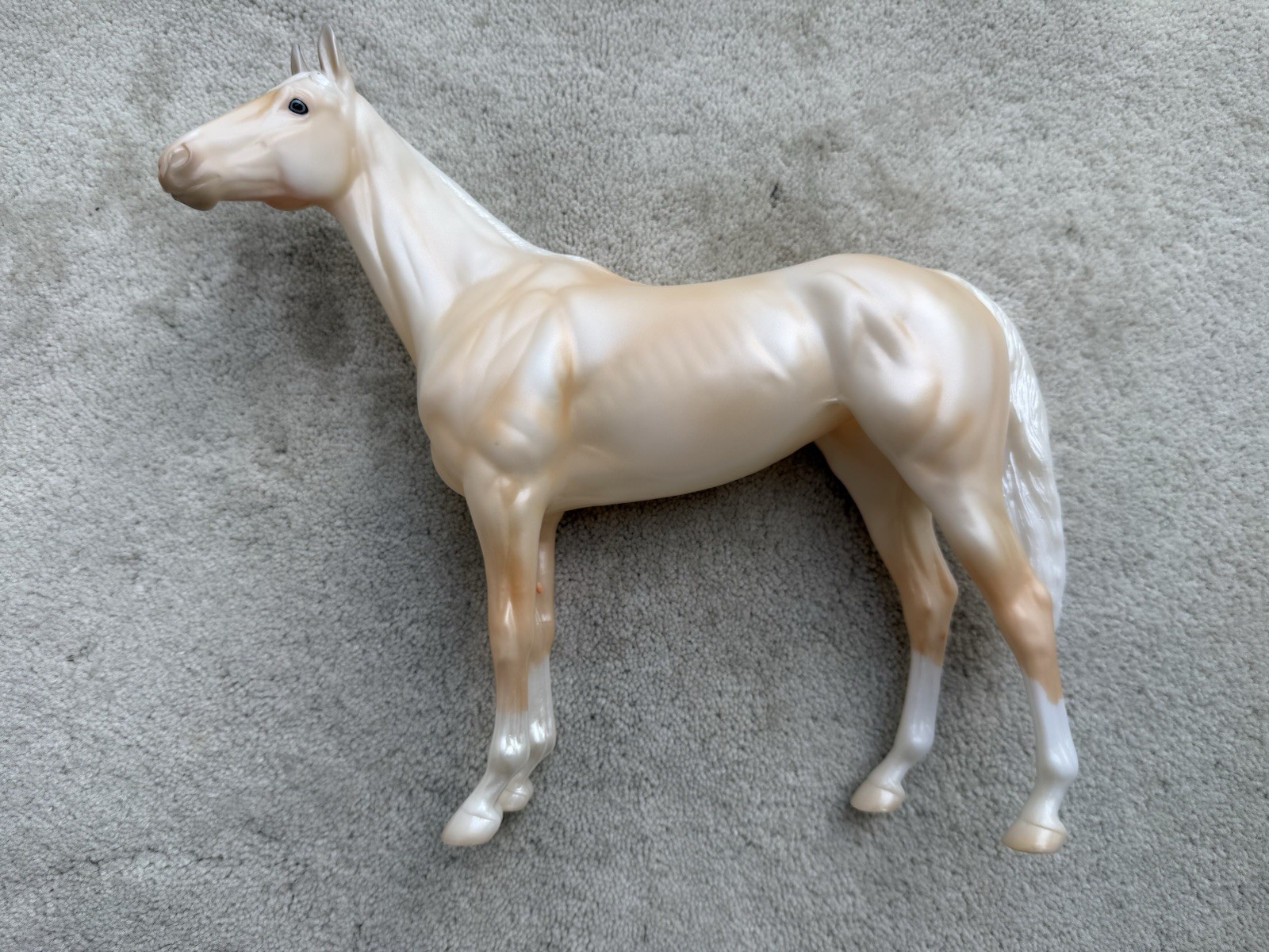 Breyer BreyerFest Horse #10088 Girls Run The World Cremello Thoroughbred Emerson