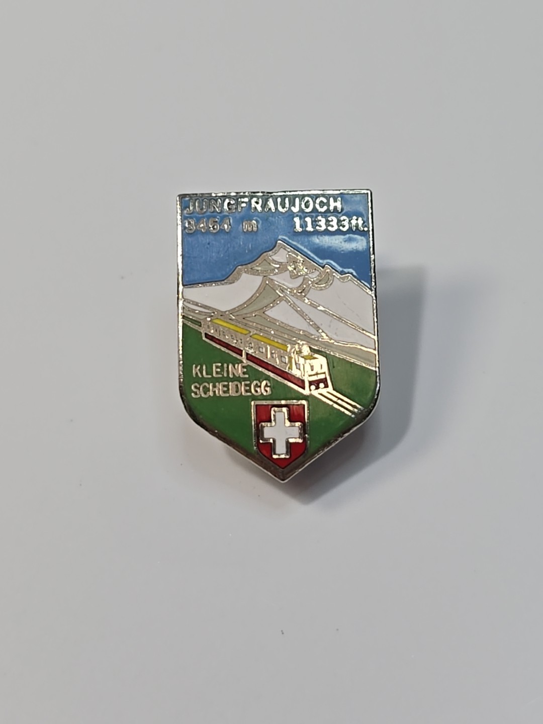 Kleine Scheidegg Ski Badge Pin Switzerland Mountain Pass 3454 m  11333 ft