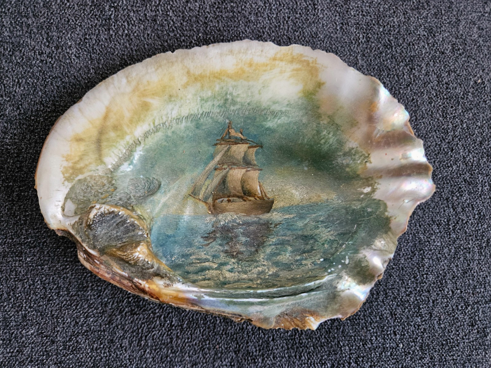 Vintage Handpainted Mussel Clam Shell Nautical Great Condition