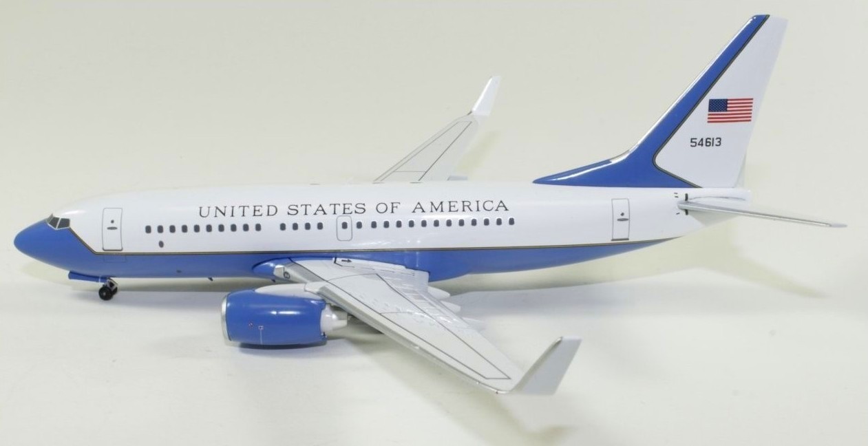 Inflight IF7370113 USAF Boeing C-40 737-700 54613 Diecast 1/200 Model Airplane