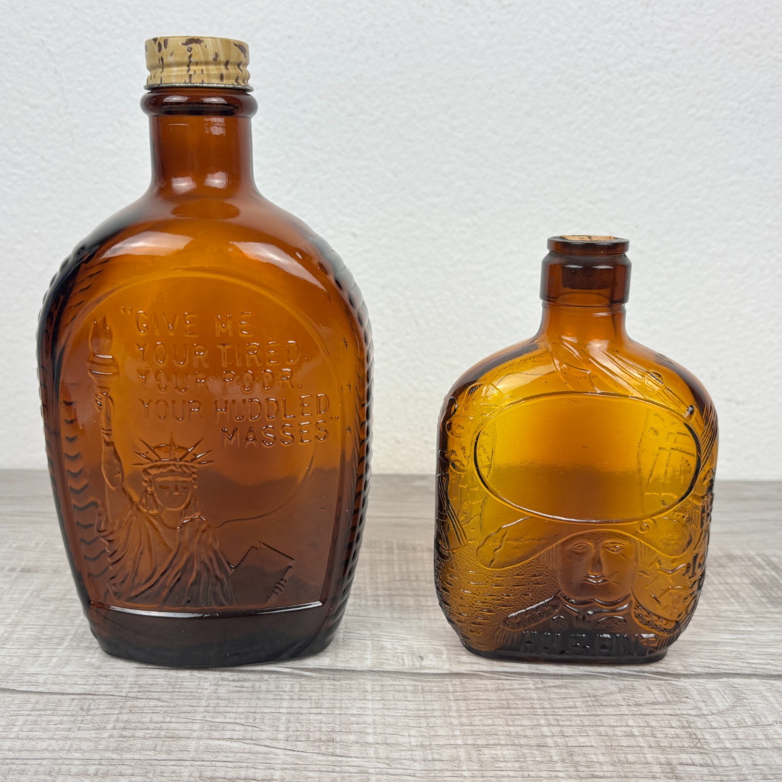 VTG 1976 Log Cabin Syrup USA Bicentennial & Paul Jones 1930 Amber Glass Bottle