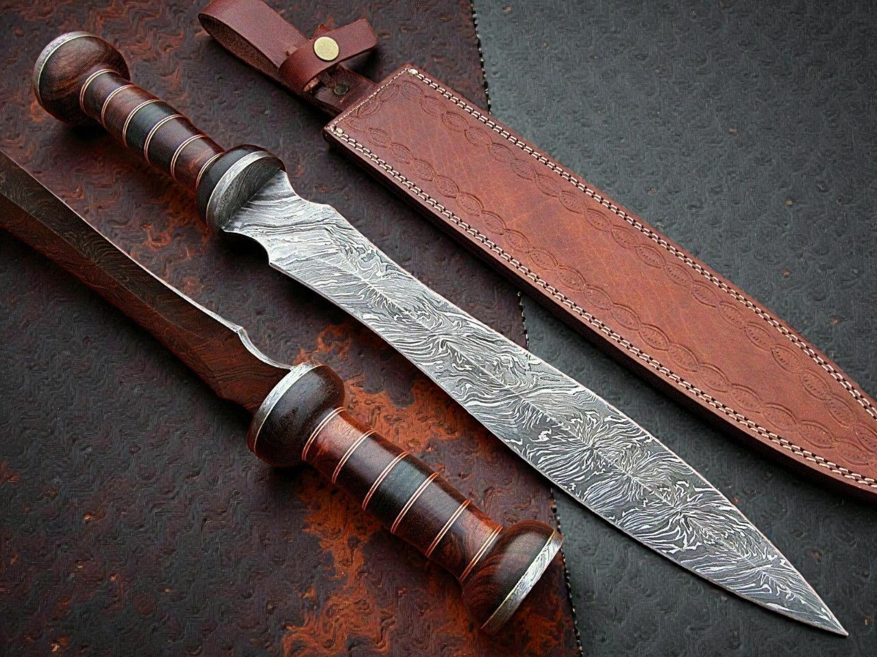 Custom HandMade Forged Damascus Steel Roman Gladius Warrior Sword  735