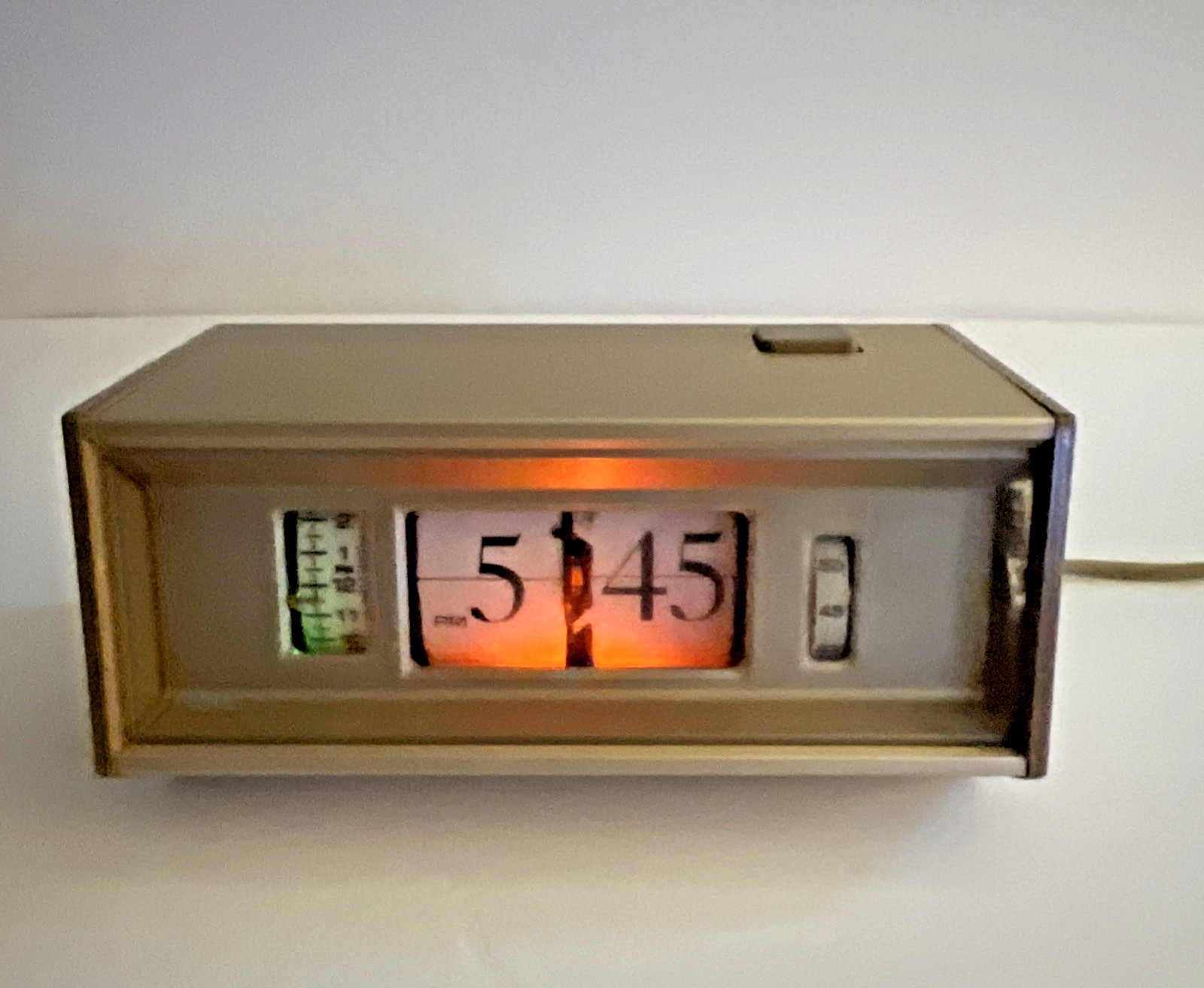Copal Vintage Flip Clock Alarm Clock  Model 702 Mid Century  Lights up