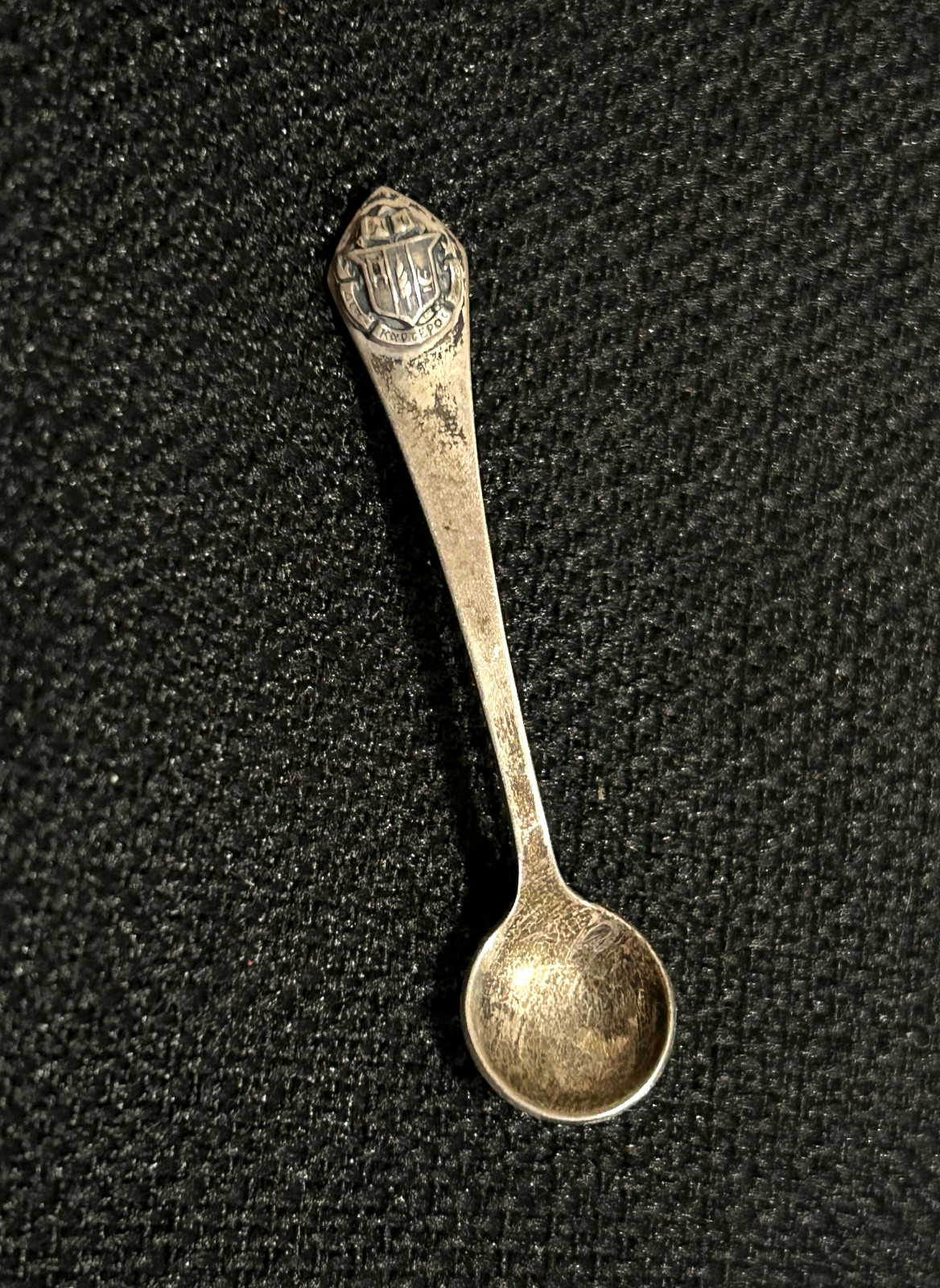 VINTAGE Delta Zeta sorority sterling silver spoon pin / brooch w/ DZ crest OLD