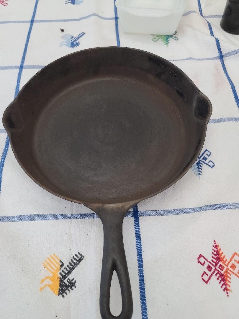 Antique ERIE #9 Cast Iron (Pre Griswold) Skillet No Cracks No Wobble Late 1800s