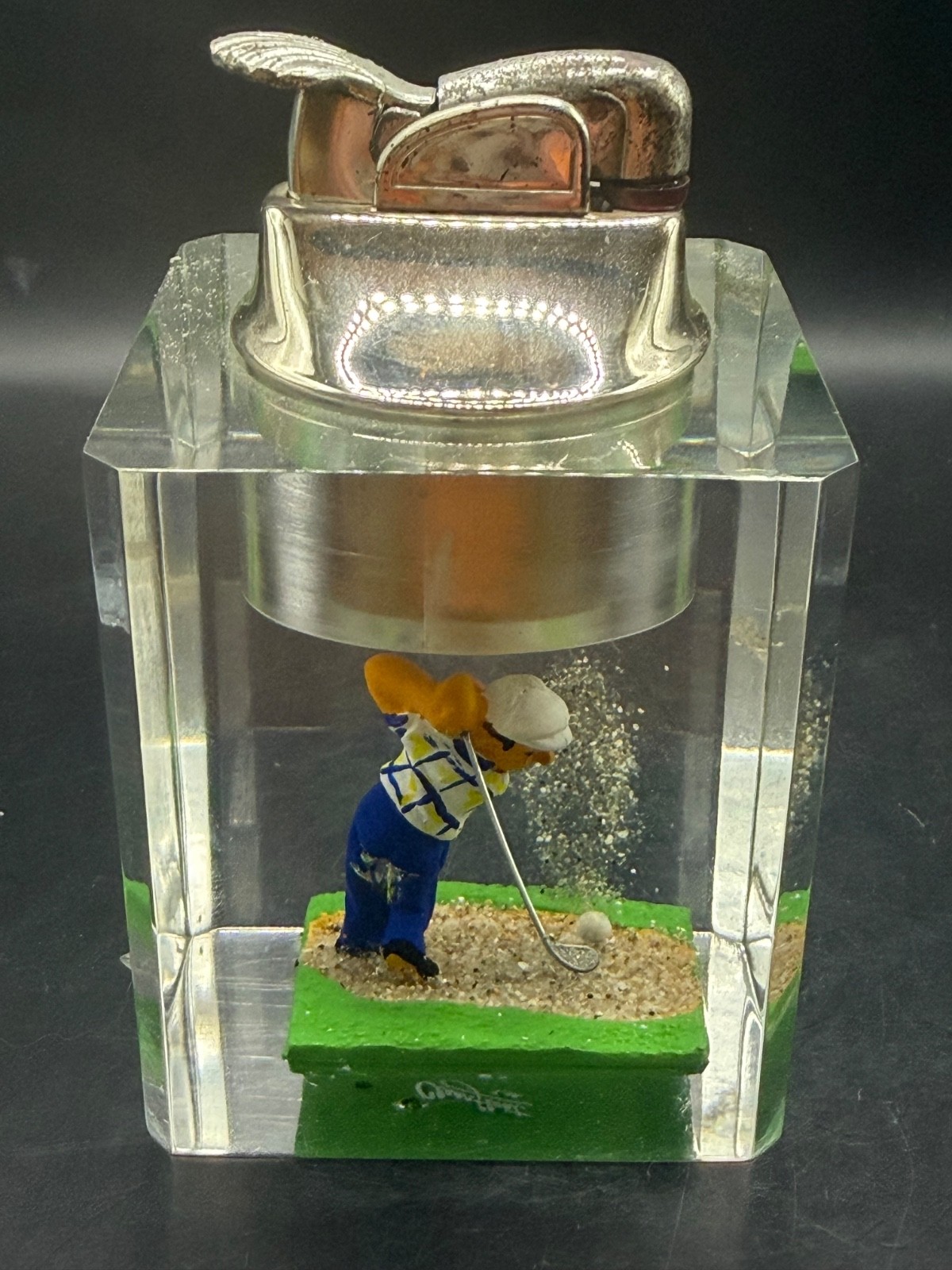 Vintage 1950s Evans Clearfloat Lucite Sand Trap Golfer Table Lighter