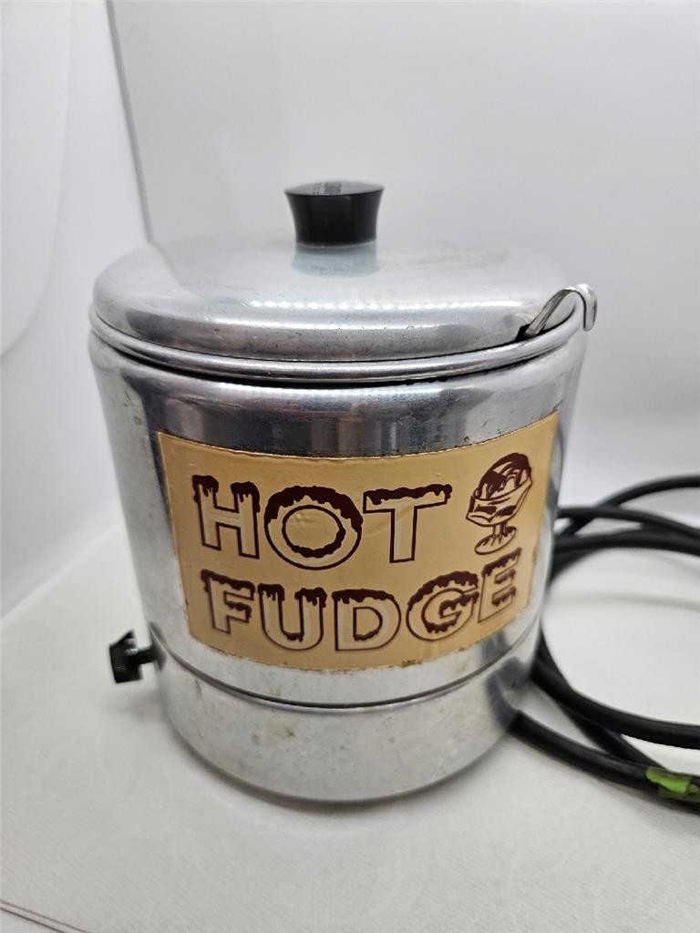 Vintage 1963 West Bend 5007E Hot Fudge, Warmer Soda Fountain, Tested Works