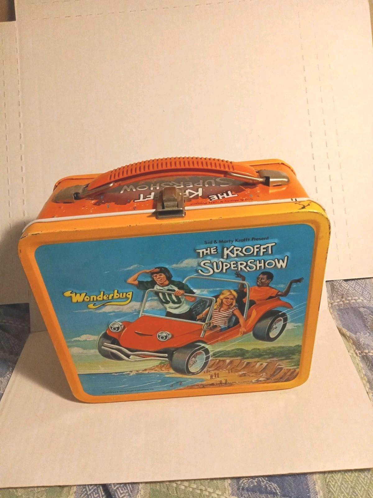 Vintage THE KROFT SUPERSHOW Metal Lunchbox 1976   Wonderbug Great Graphics 