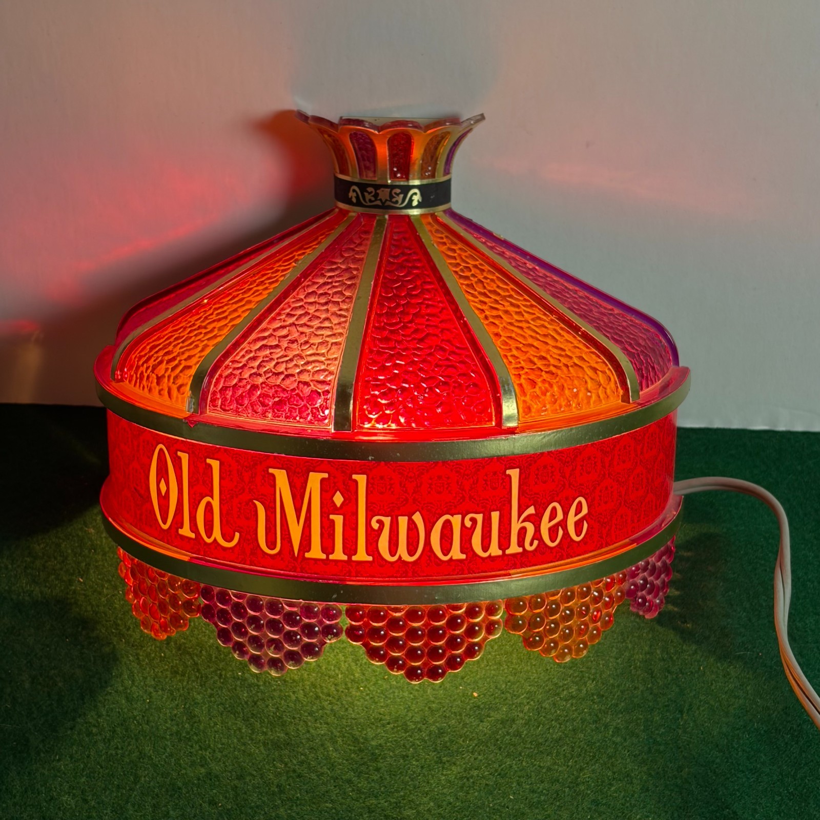 1973 Old Milwaukee Beer Light Up Wall Sconce Sign Lamp