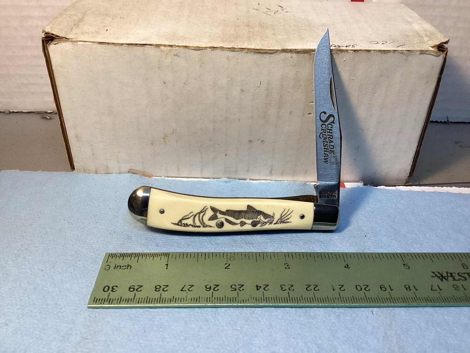 VTG. Schrade USA SC503 Scrimshaw Rare Catfish Liner Lock Trapper. Unused