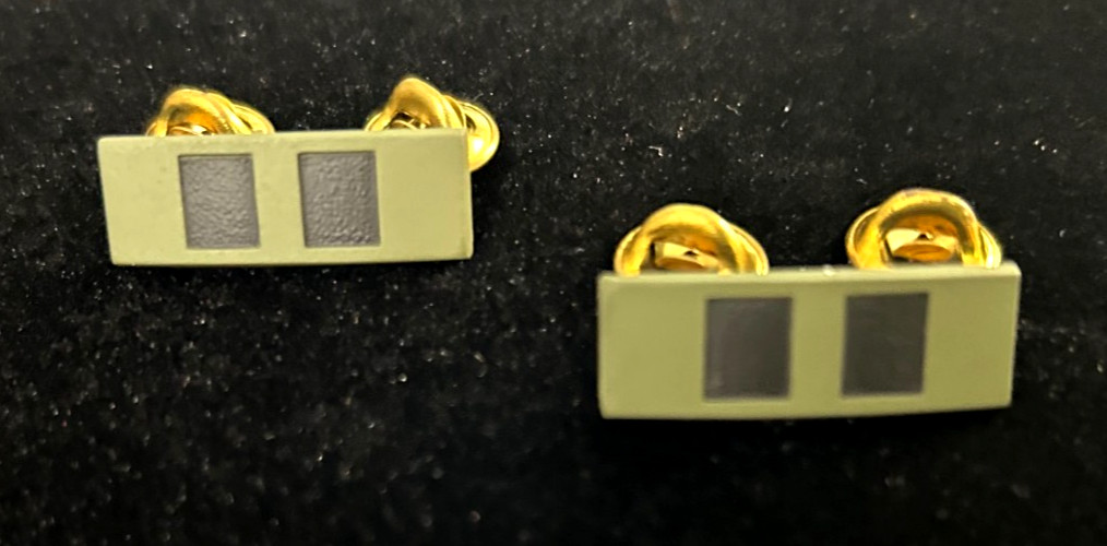 1-Pair-CWO2 Vietnam War- (COLD WAR)--Chief Warrant Officer 2-Metal-Insignia Rank