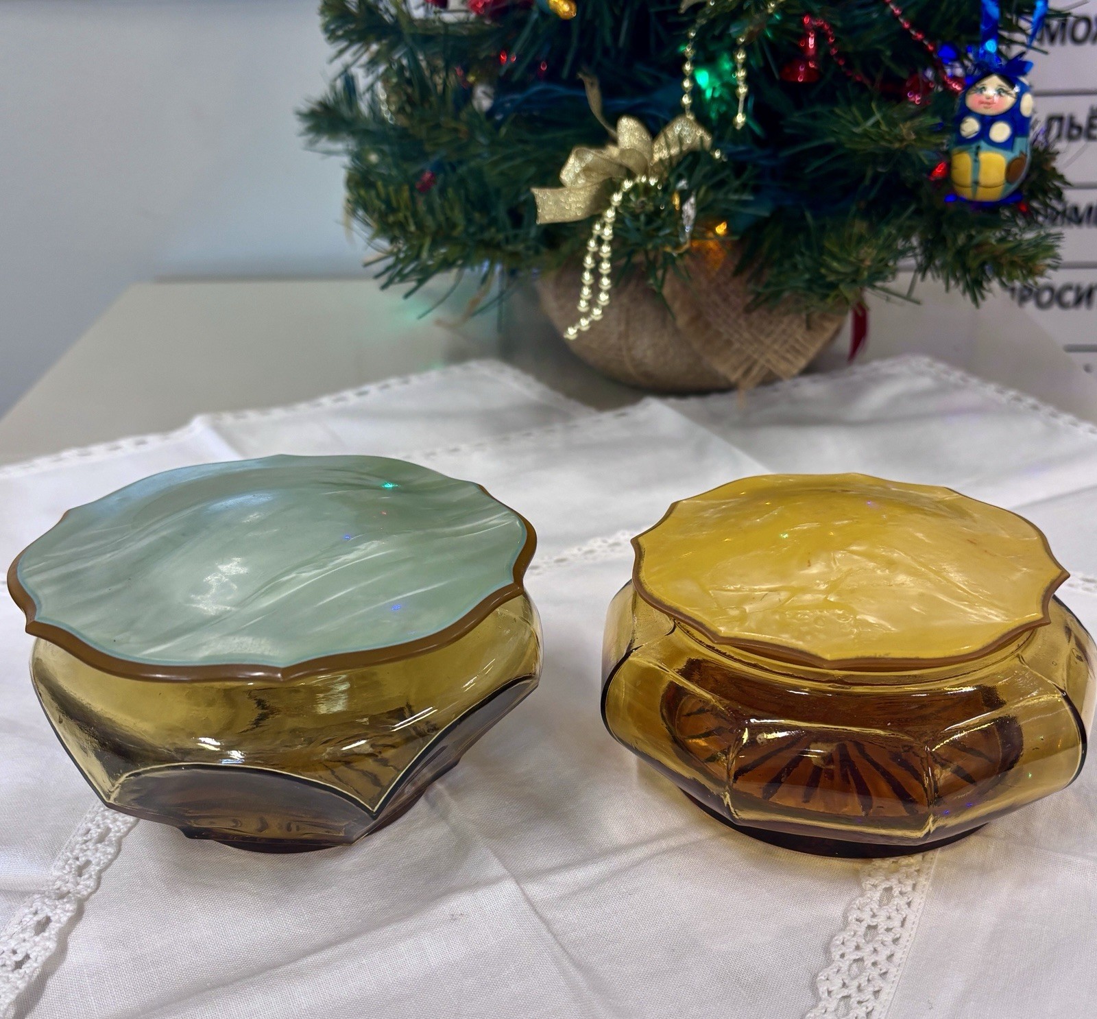 Vintage Art Deco Amber Glass Vanity Jars Set of 2 Celluloid Lids Green, Yellow.
