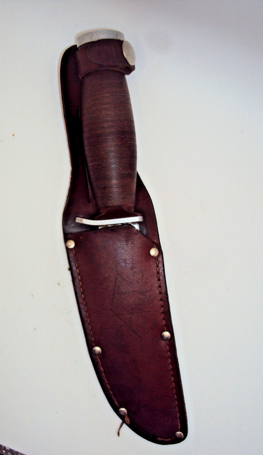 Vintage Sears USA fix blade hunting Knife in sheath made by Schrade Walden