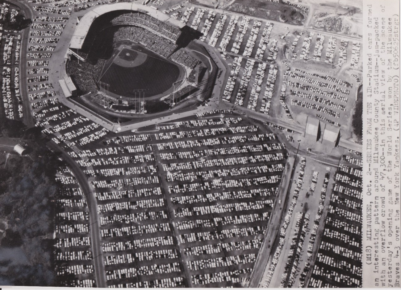 1958 Press Photo Aerial of MLB World Series Game: Yankees at Milwaukee Braves