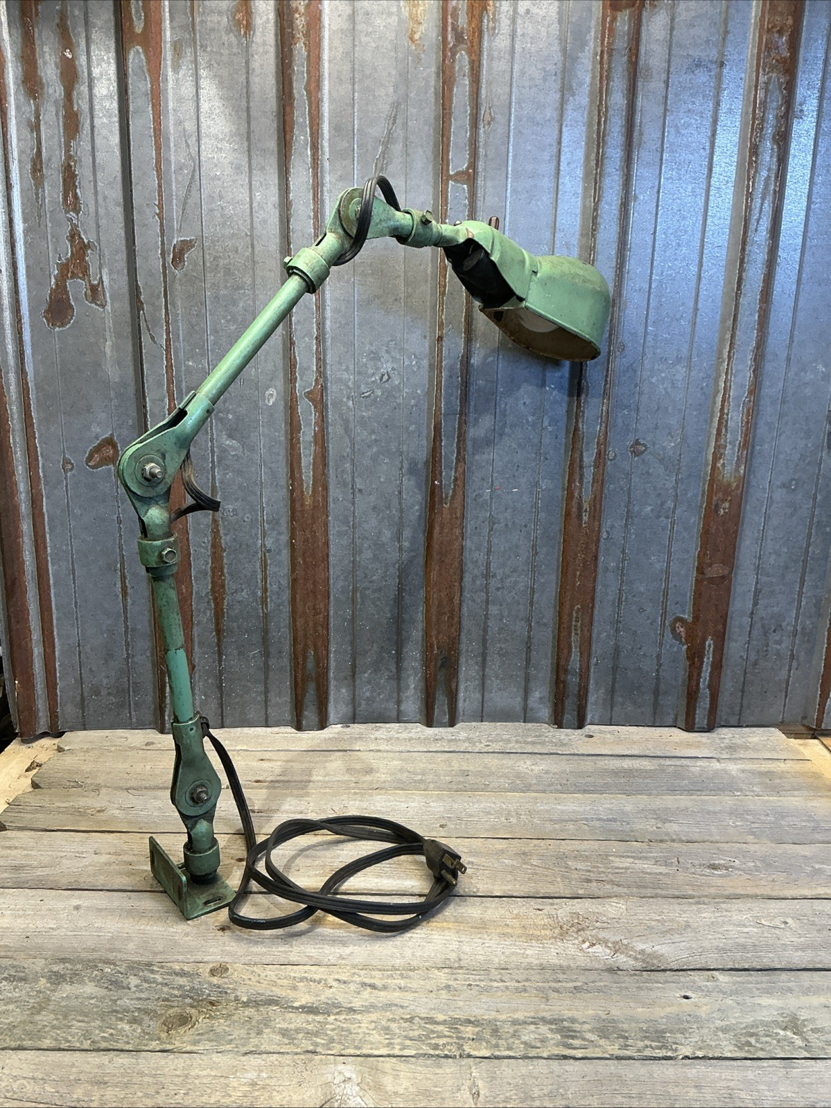 Vintage Dayton Working Industrial Articulating Desk Lamp machinery light
