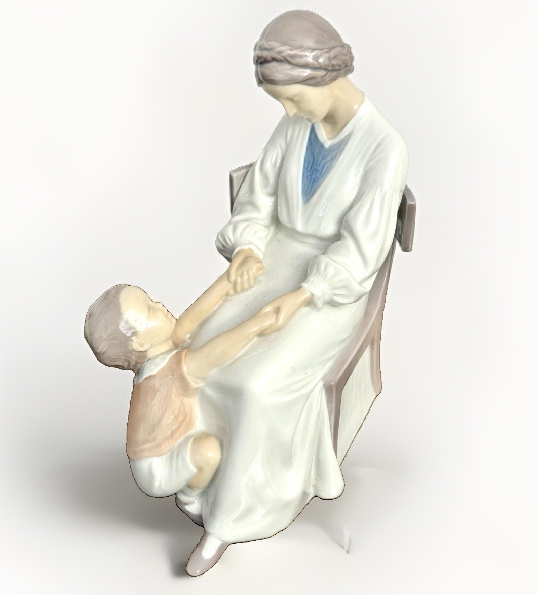 VTG B&G Bing Grondahl Porcelain Mother & Child Dickie’s Mama Copenhagen 1642