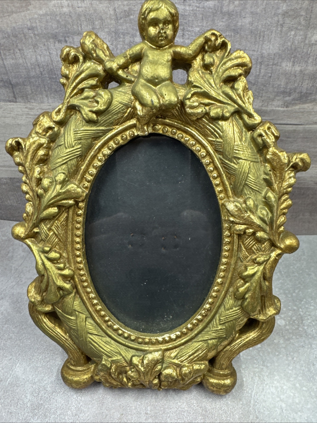 Vintage Gold Gilt Cherub Angel Resin Picture Frame 7.5” Tall