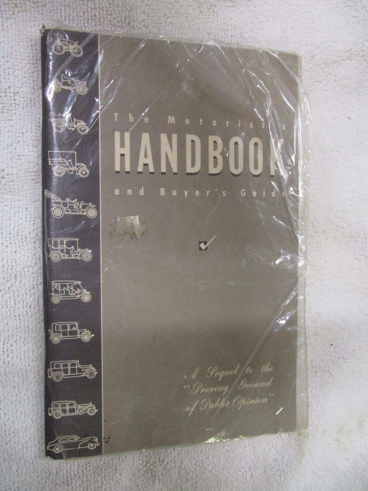 Motorist’s Handbook and Buyer’s Guide, General Motors, 1940s, Vintage, Original Motorist’s Handbook and Buyer’s Guide, General Motors, 1940s, Vintage, Original