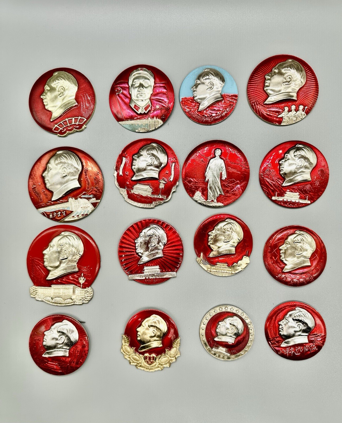 Rare Cultural Revolution Mao Badge Collection 文革毛主席像章收藏套组（55个）