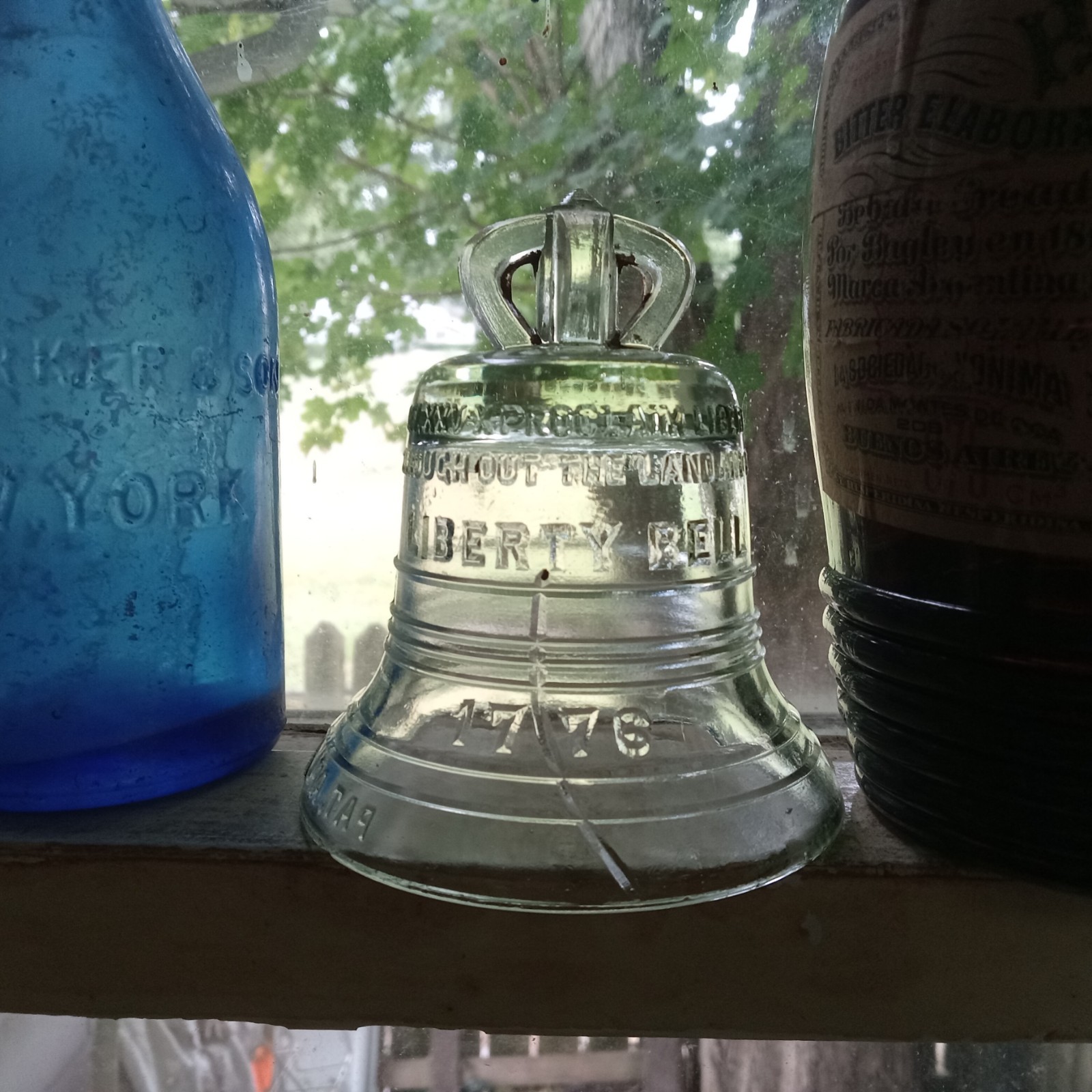 RARE LIBERTY BELL 1876 CENTENNIAL SOUVENIR FIGURAL GLASS CANDY CONTAINER