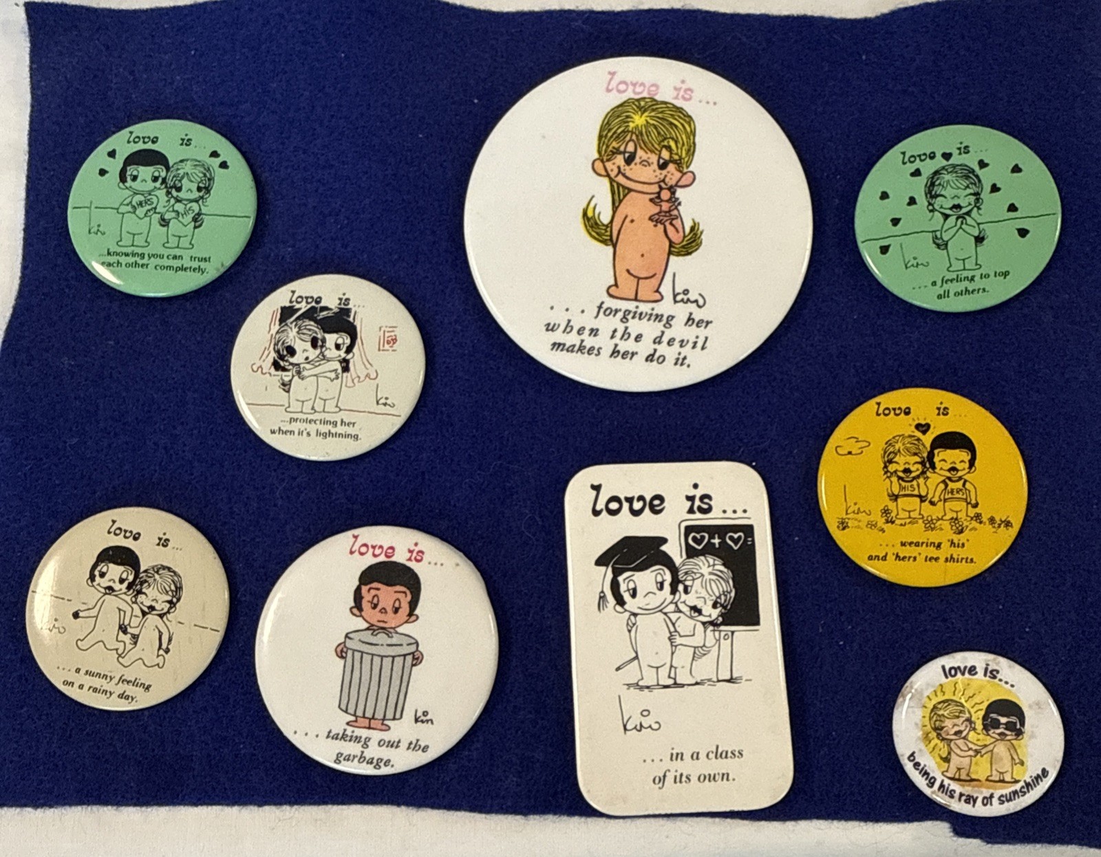 VTG 1970 United Feature Syndicate Love Is Button Kim Casali Pinback Lot of 9
