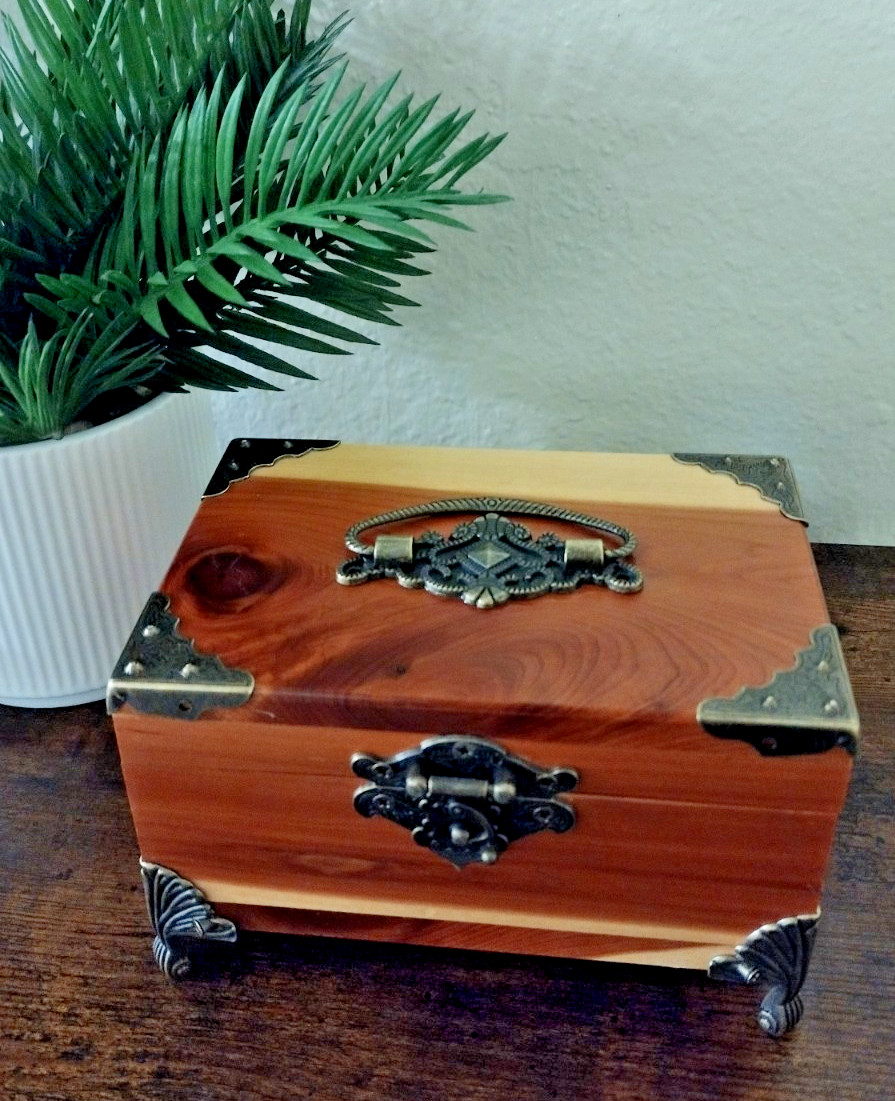 Vintage Cedar Jewelry Trinket Jewelry Box Chest Velvet Lined 6