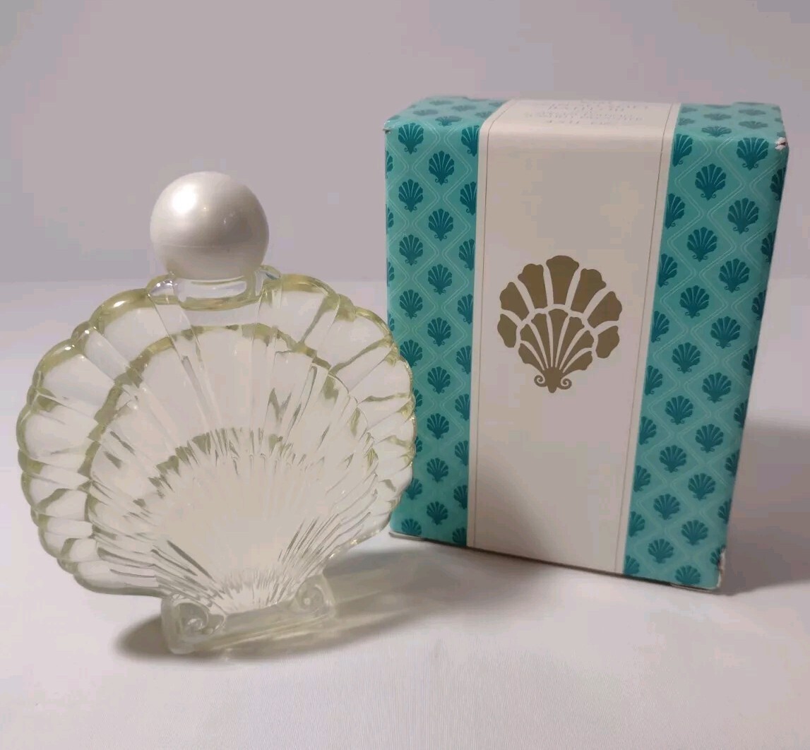 Avon Skin So Soft Bath Oil 4.5 Fl. Oz. Seashell Glass Decanter Vintage 1990