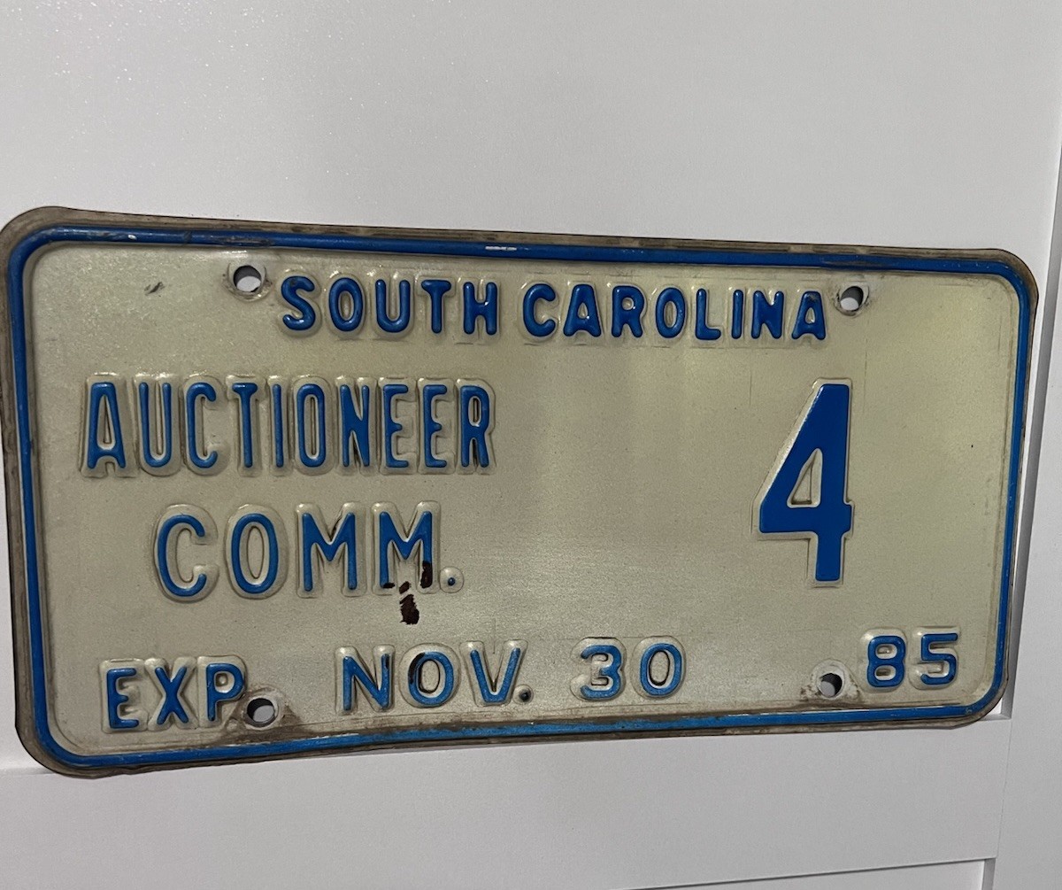 Vintage South Carolina Auctioneer Commission 1985 License Plate 