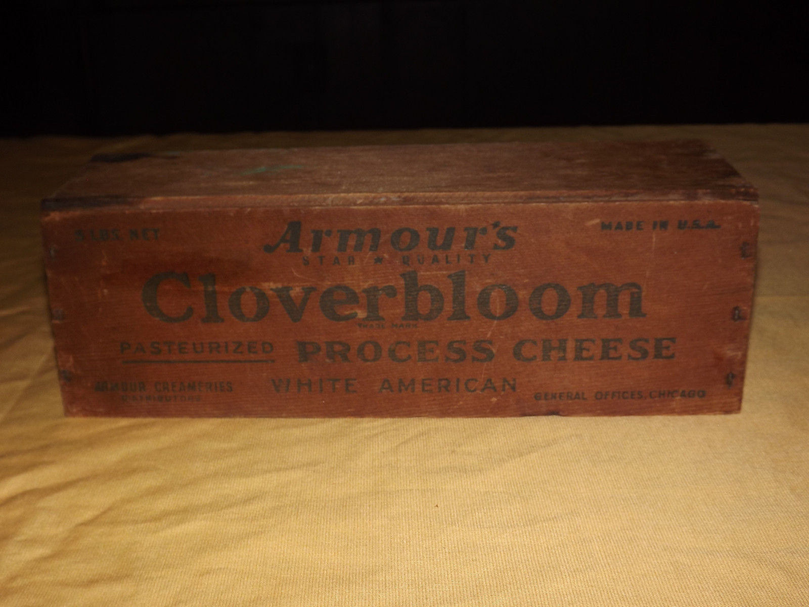 VINTAGE  OLD ARMOUR\'S CLOVERBLOOM  USA WHITE AMERICAN WOOD CHEESE BOX