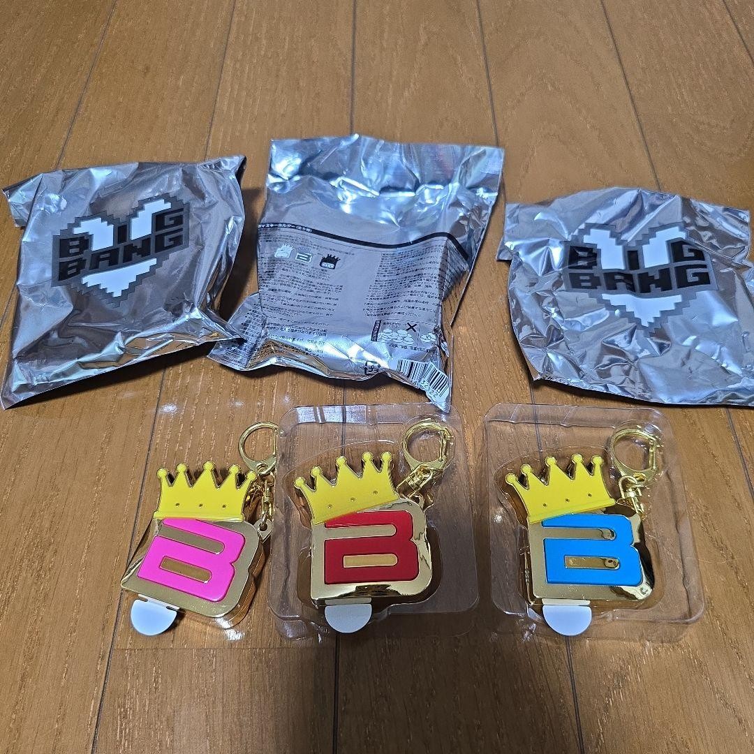 BIGBANG Crown Logo Voice Keychain Pink Red Blue 3 Piece Lot 15+