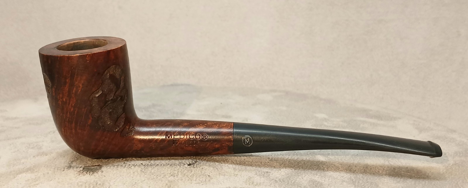 Beautiful Medico Windsor Spot Rusticated Slightly Bent Dublin Tobacco Pipe 