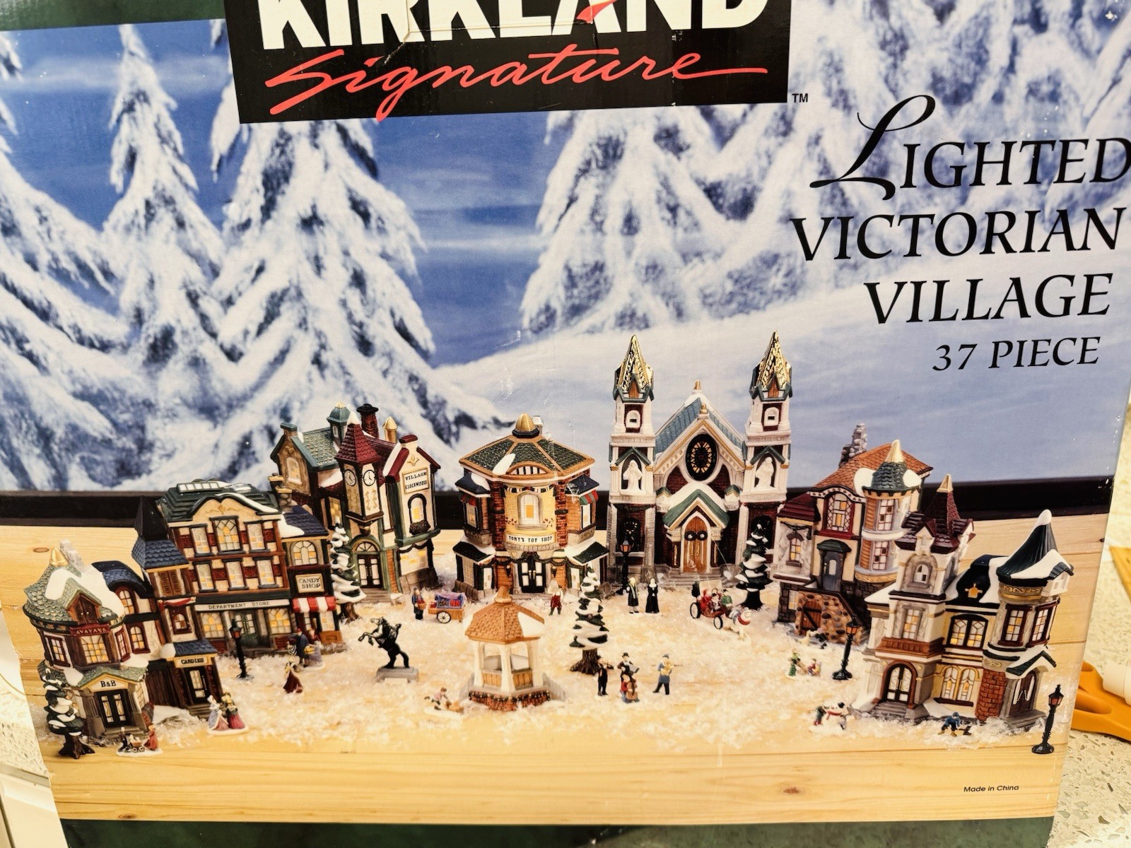 NEW 1997 Kirkland Signature Lighted Victorian CHRISTMAS Village 37 PC BRAND NEW