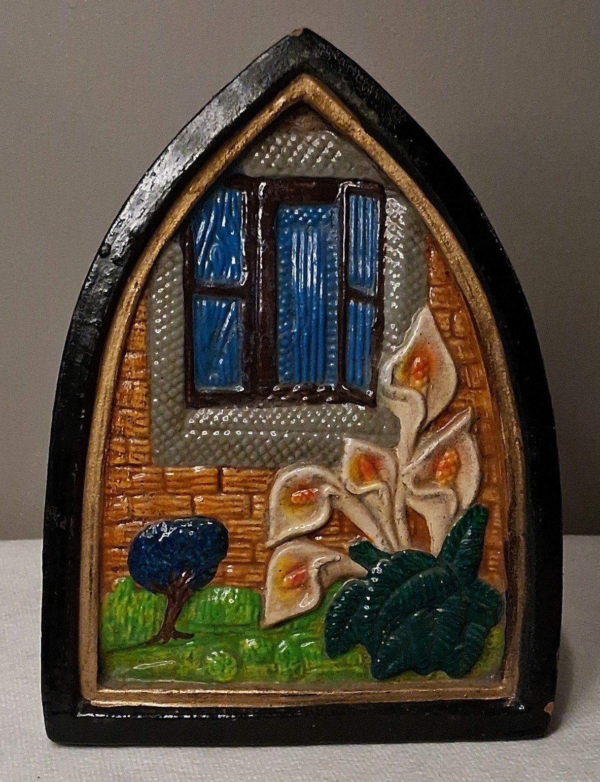 Vintage 3D Ceramic Hand Painted Sad Iron Door Stop Calla Lily & Window Scene