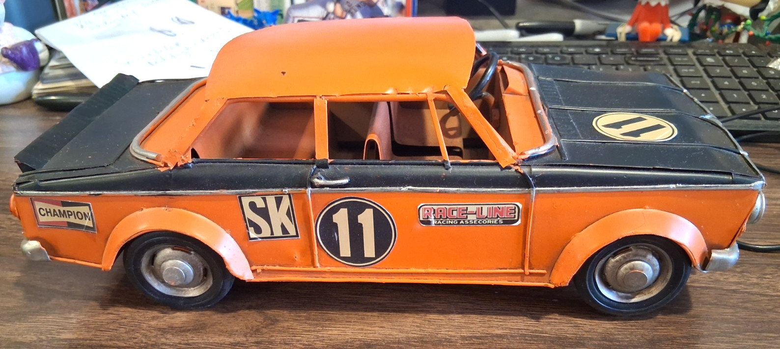 RUSTIC 1970's RETRO VINTAGE ORANGE & BLACK BWM-SIMCA STYLE METAL RACE CARS, 1/18