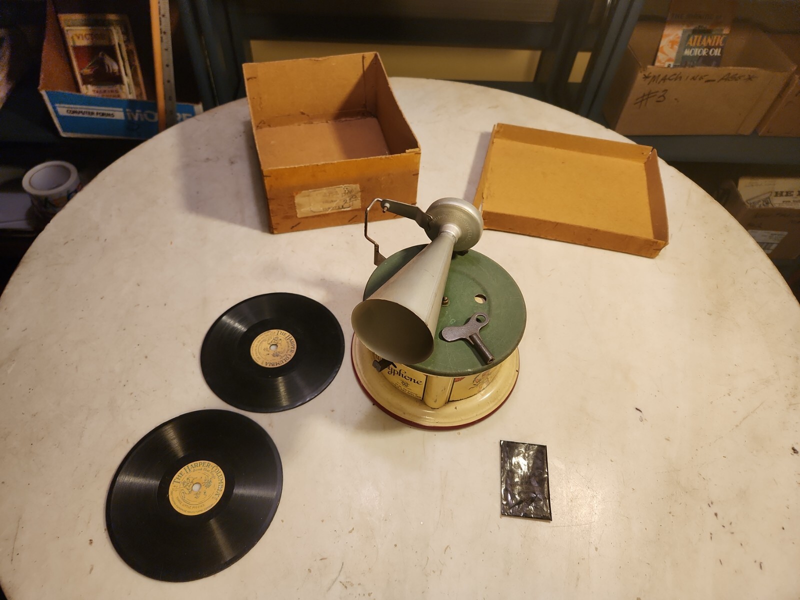 Antique BING KIDDYPHONE Phonograph w ORIGINAL BOX KEY PACK OF BING NEEDLES - GR8