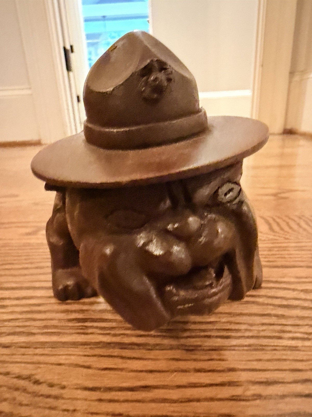 Vintage 1998 AMC USMC Devil Dog  Bulldog Statue/Figurine Hand Cast Resin EUC