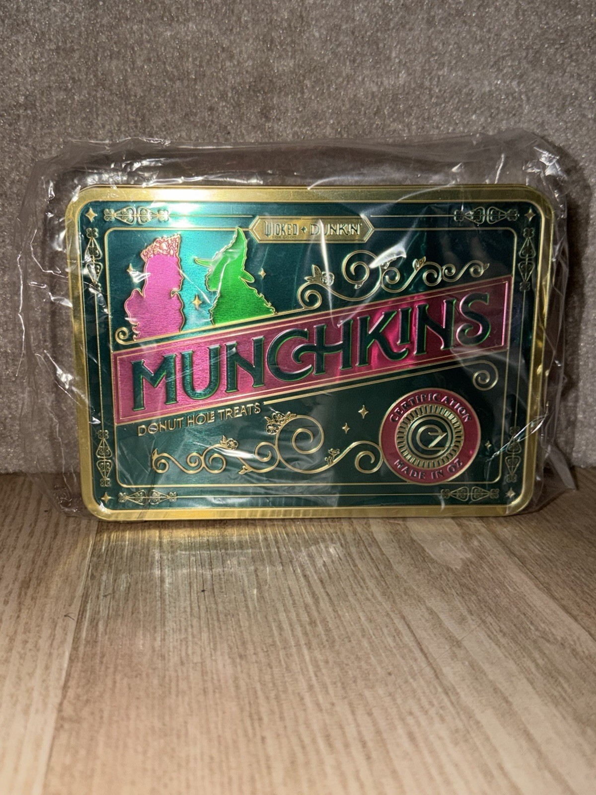 Dunkin Donuts  x Wicked Munchkin Limited Edition Tin F S